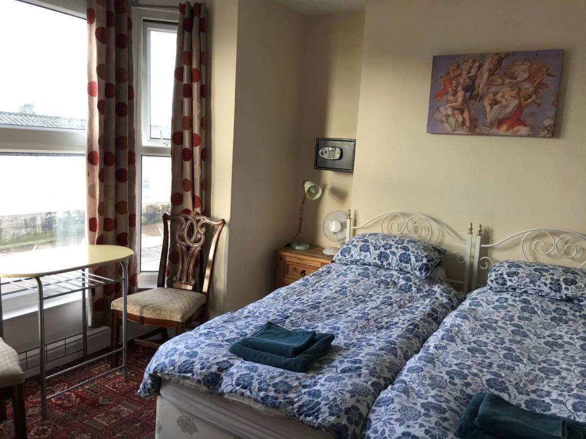 Bayside Guest House Porthcawl Buitenkant foto