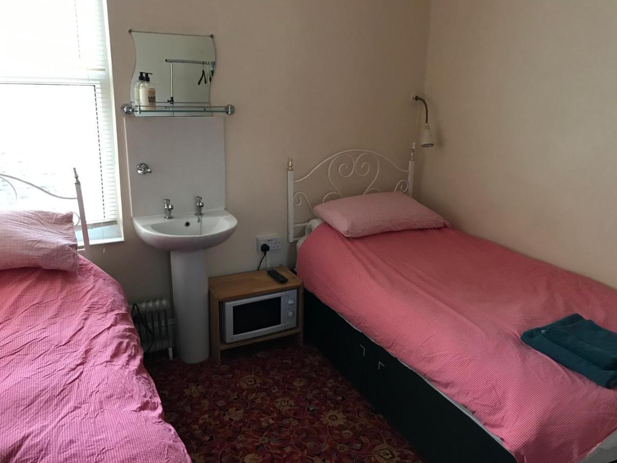 Bayside Guest House Porthcawl Buitenkant foto